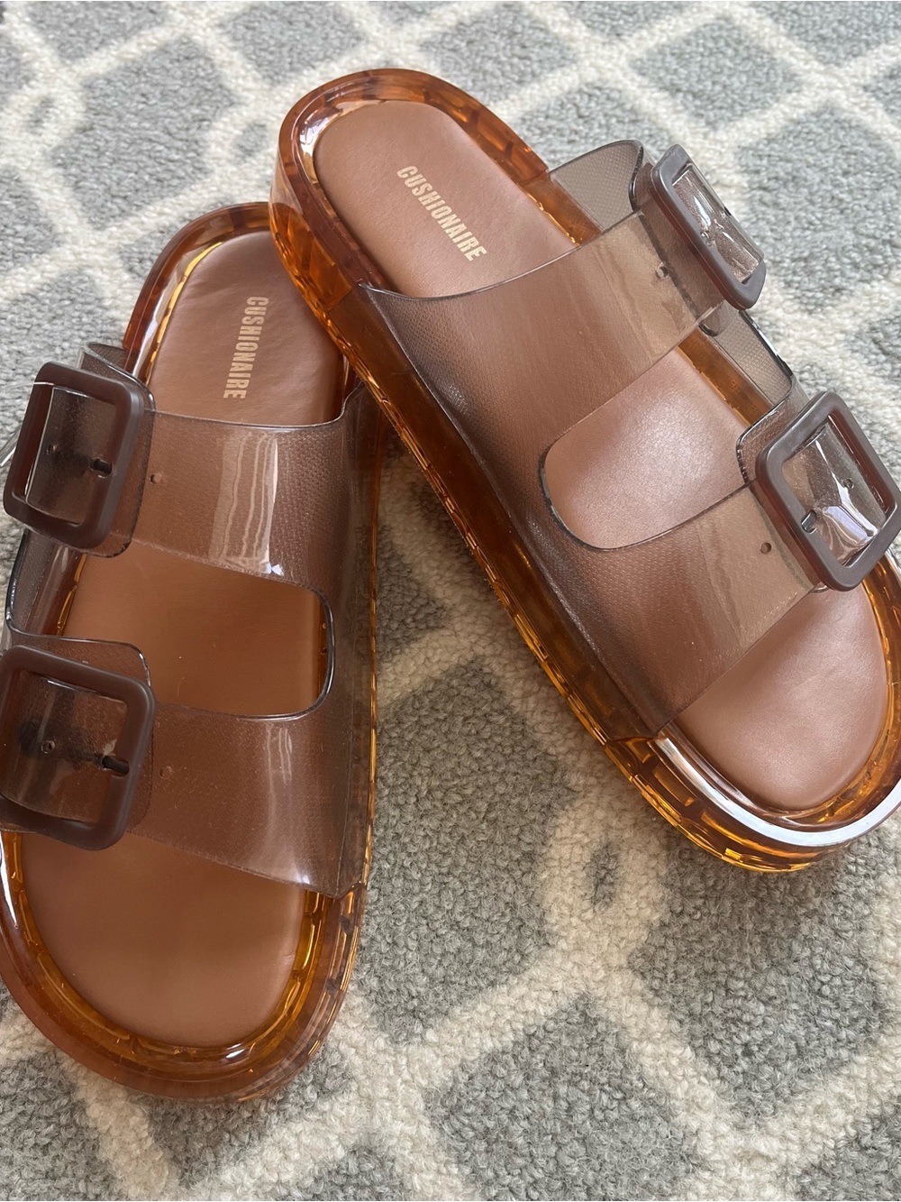 Cushionaire Jelly Sandal